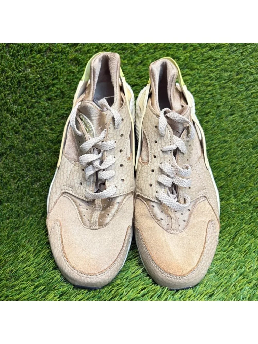 Nike Air Huarache Run Mens Size 8.5 Beige Brown Athletic Running Shoes Sneakers